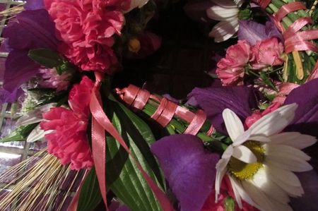Grinalda de flores para o casamento com suas próprias mãos