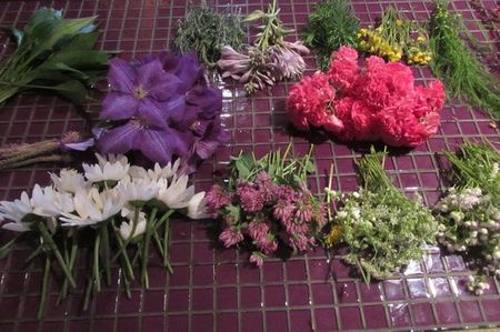 Grinalda de flores para o casamento com suas próprias mãos