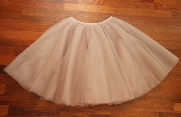 Como fazer uma saia de tule com suas próprias mãos