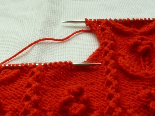 Vest com agulhas de tricô: diagrama, foto, vídeo. Master-class em tricô de colete de tricô
