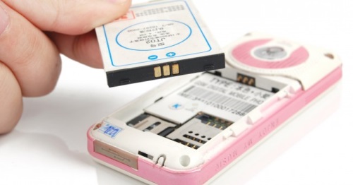 Como ligar o telefone sem a bateria