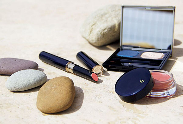 Enchanting naturalness: maquiagem com novos produtos Clé de Peau S / S 2017