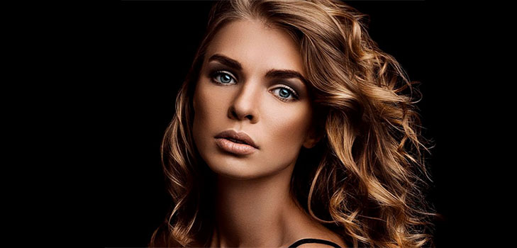 Cor da tartaruga: cachos Еcaille - hair-trend-2017