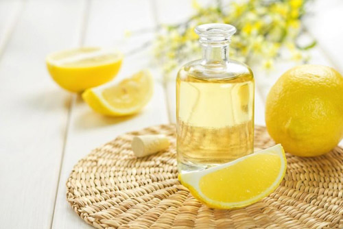 Óleos essenciais para a pele do rosto - cuidados gentis com a ajuda de ingredientes naturais