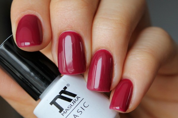 Como fazer uma manicure gel-verniz em casa