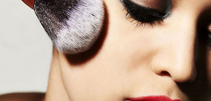 Lady Perfection: Três Maquiagens para uma Imagem Festiva