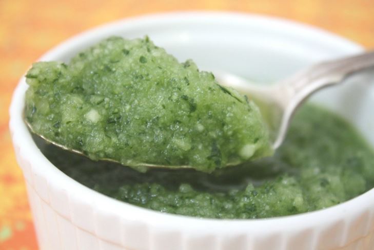 Máscara facial de pepino: mais uma vez sobre a receita de enfermagem mais simples 
