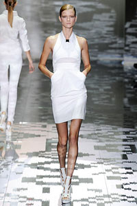 Um pequeno vestido branco Um pequeno vestido branco
