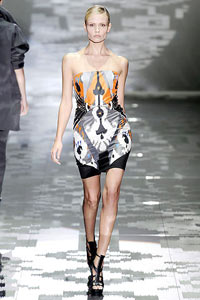Vestido com impressão multicolorida Vestido com impressão multicolorida