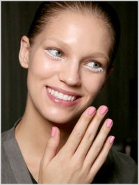 Manicure moda primavera 2011 Manicure moda primavera 2011