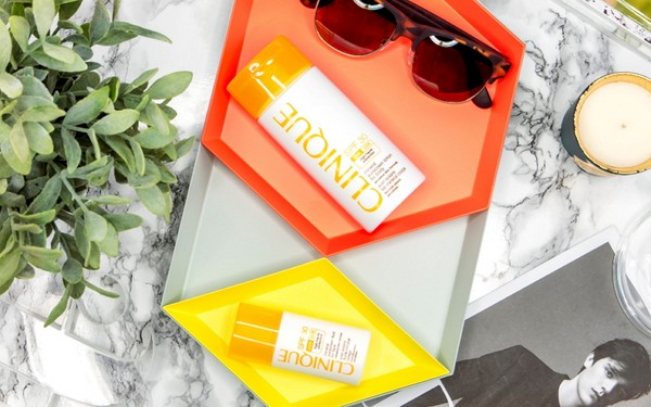 Proteção invisível: agentes de curtimento Clinique Mineral Sunscreen