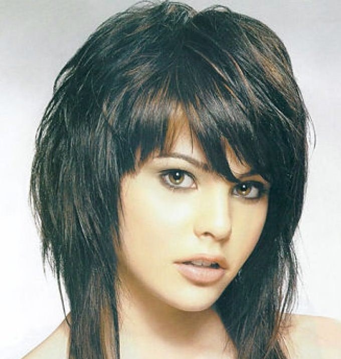 mulher com corte de cabelo