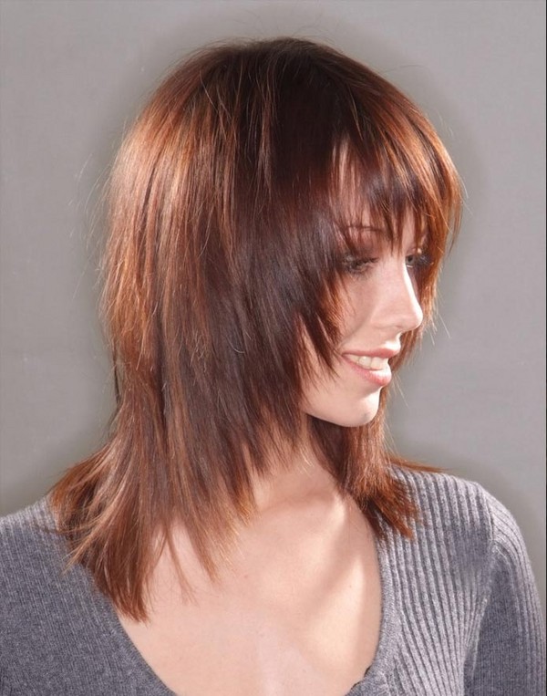 Haircuts para um rosto redondo com uma foto