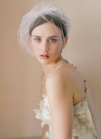 Penteados de casamento com véu curto Penteados de casamento com véu curto