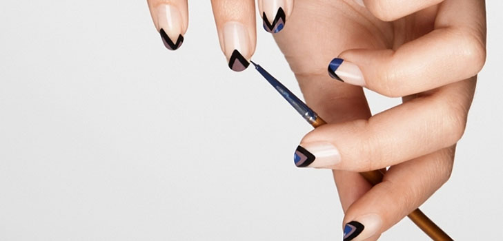 Geometria triangular - tendência de manicure - 2016