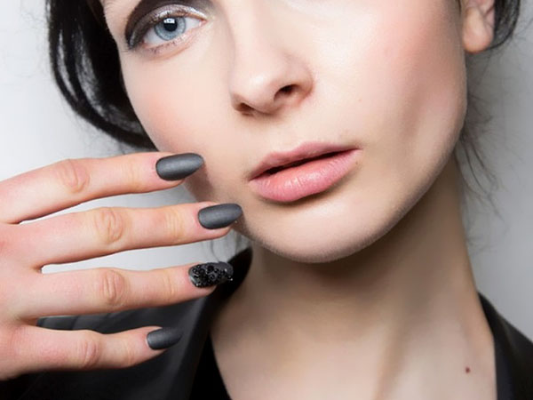 Três tendências populares no manicure de outono - 2016