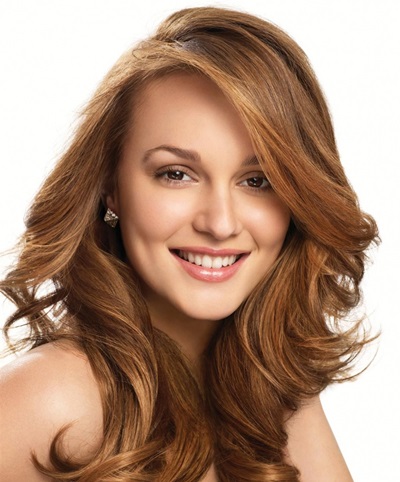 Estilo bonito em cabelo médio