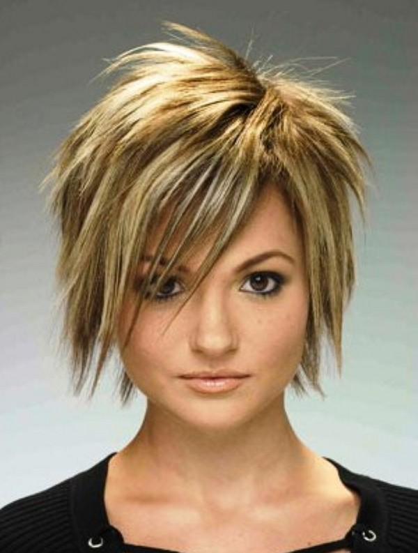 Corte de cabelo inteligente sem estilo - fotos e comentários