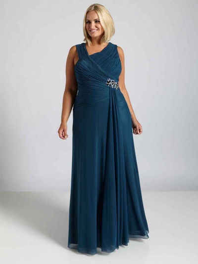 Bonitos vestidos de noite para mulheres gordas