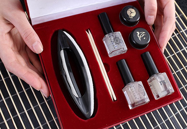 Manicure japonês: tecnologia doméstica