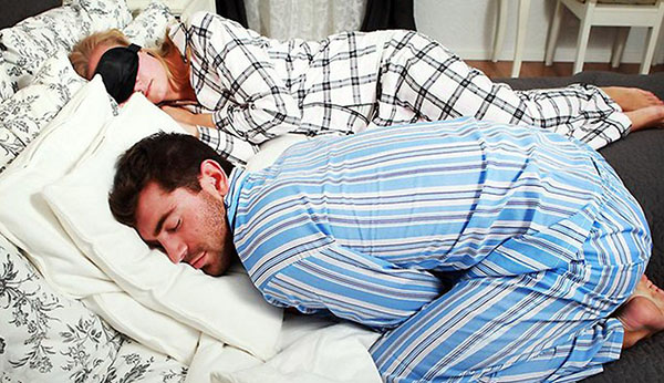 Dorme em pares: determine a postura em um sonho, como um homem te trata