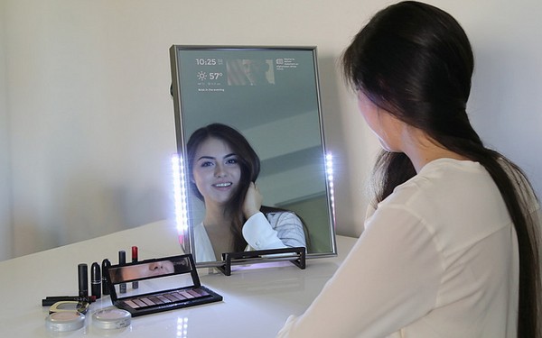Mais do que uma reflexão: um espelho inteligente Perseus Mirrors