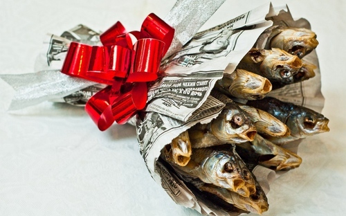 Presentes para um amigo em 14 de fevereiro: idéias interessantes