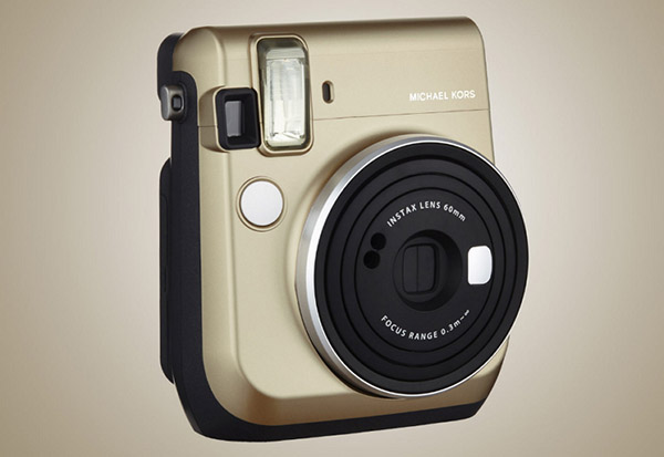 Moda Câmera: Michael Kors X Fijifilm Instax Mini 70