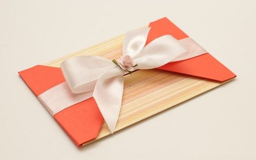 Como doar dinheiro para um casamento