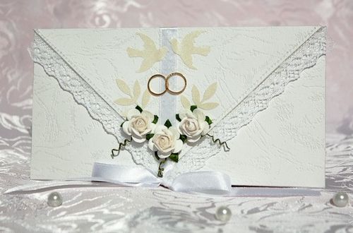 Como doar dinheiro para um casamento em um envelope