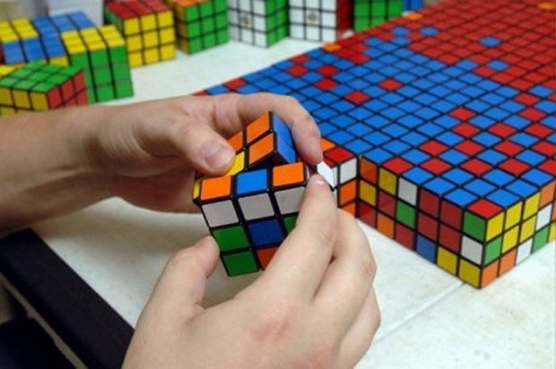Como adicionar um cubo de Rubik; coleciona o cubo 3x3 de Rubik, diagramas de montagem