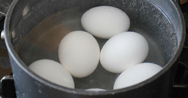 Como decorar os ovos para a Páscoa