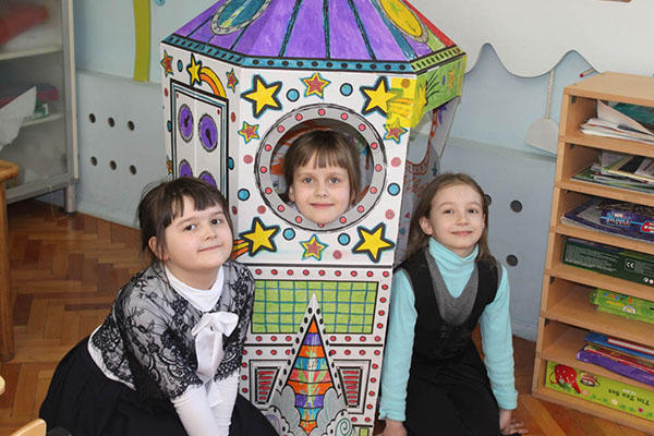 Horário de aula para o dia da Cosmonautics