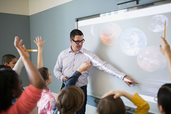 Horário de aula para o dia da Cosmonautics