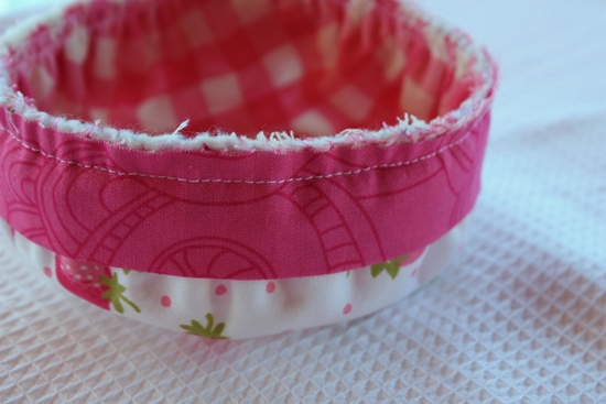 Cesta de pano com as próprias mãos