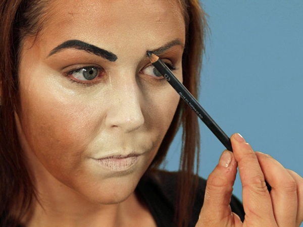 Maquiagem assustadora para Halloween com suas próprias mãos para meninas e meninas