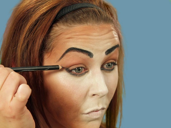 Maquiagem assustadora para Halloween com suas próprias mãos para meninas e meninas