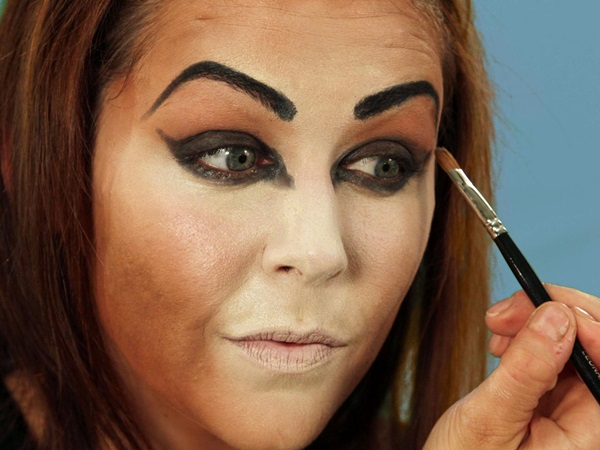 Maquiagem assustadora para Halloween com suas próprias mãos para meninas e meninas