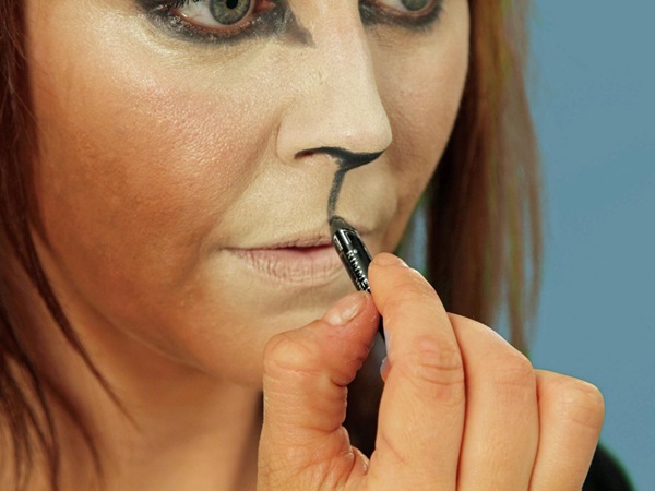 Maquiagem assustadora para Halloween com suas próprias mãos para meninas e meninas