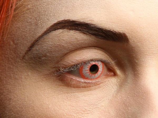 Maquiagem assustadora para Halloween com suas próprias mãos para meninas e meninas