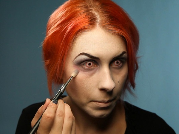 Maquiagem assustadora para Halloween com suas próprias mãos para meninas e meninas