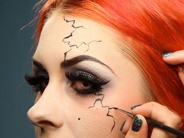 Maquiagem assustadora para Halloween com suas próprias mãos para meninas e meninas