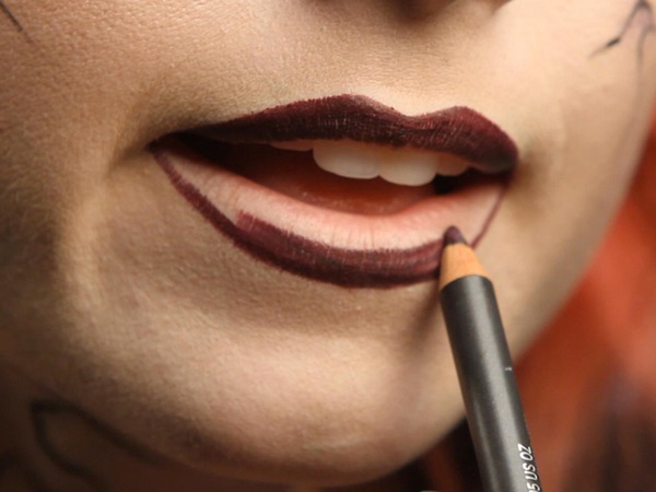 Maquiagem assustadora para Halloween com suas próprias mãos para meninas e meninas