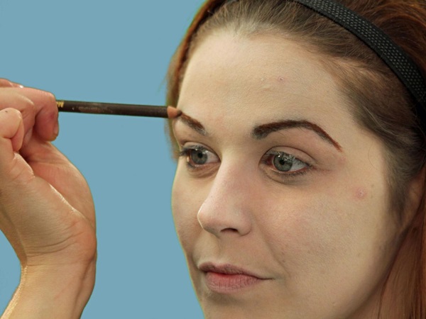 Maquiagem assustadora para Halloween com suas próprias mãos para meninas e meninas