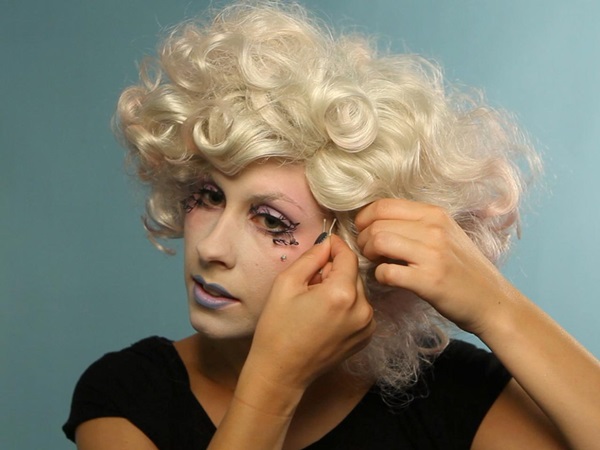 Maquiagem assustadora para Halloween com suas próprias mãos para meninas e meninas