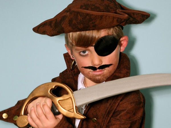 Maquiagem assustadora para Halloween com suas próprias mãos para meninas e meninas