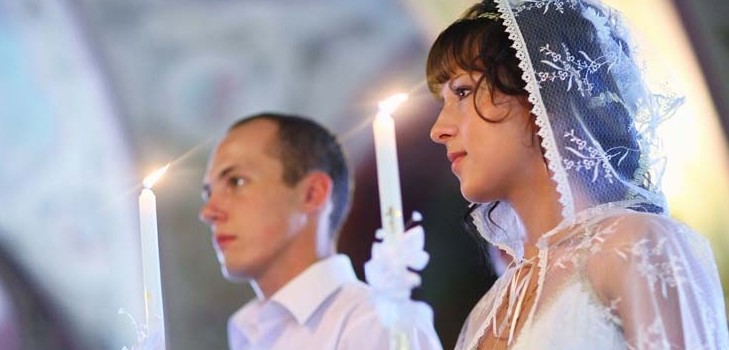 Cerimônia de casamento nas igrejas ortodoxas e católicas