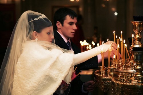 Cerimônia de casamento nas igrejas ortodoxas e católicas