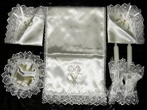 Cerimônia de casamento nas igrejas ortodoxas e católicas