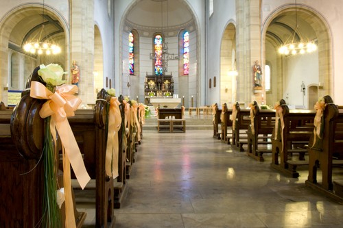 Cerimônia de casamento nas igrejas ortodoxas e católicas